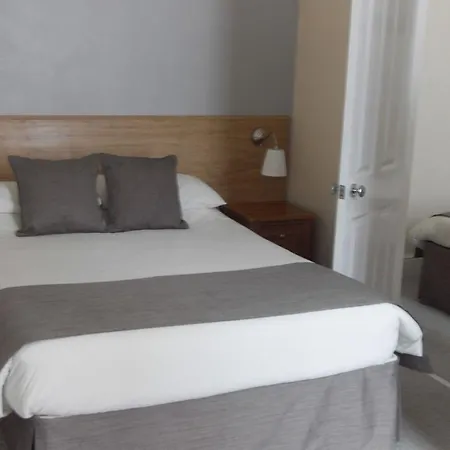 Powys Lodge-3